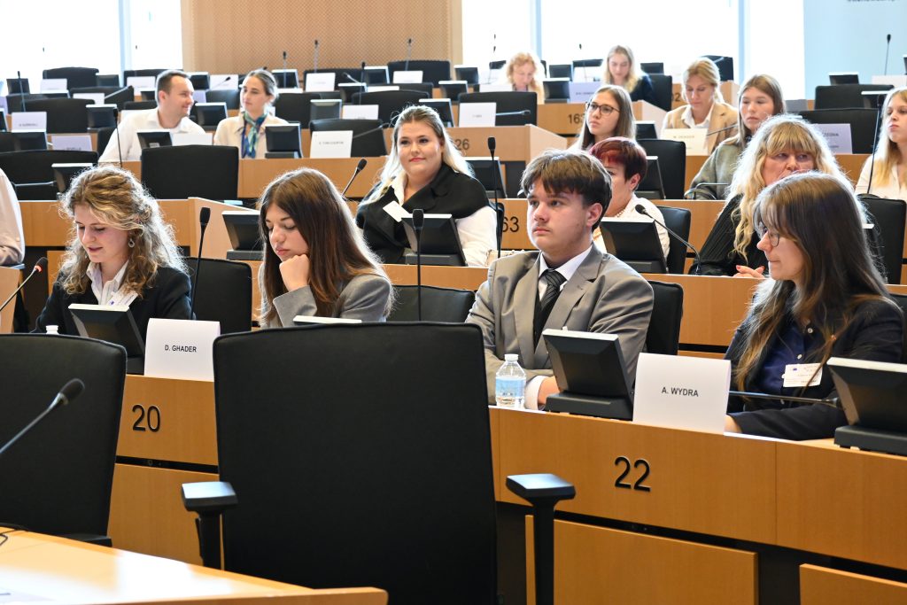 AI w edukacji? Nasi uczniowie debatowali w Parlamencie Europejskim